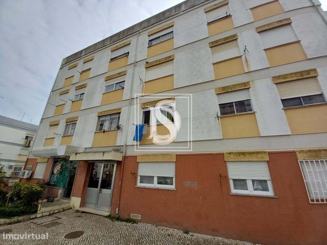 Apartamento T1 em Corroios