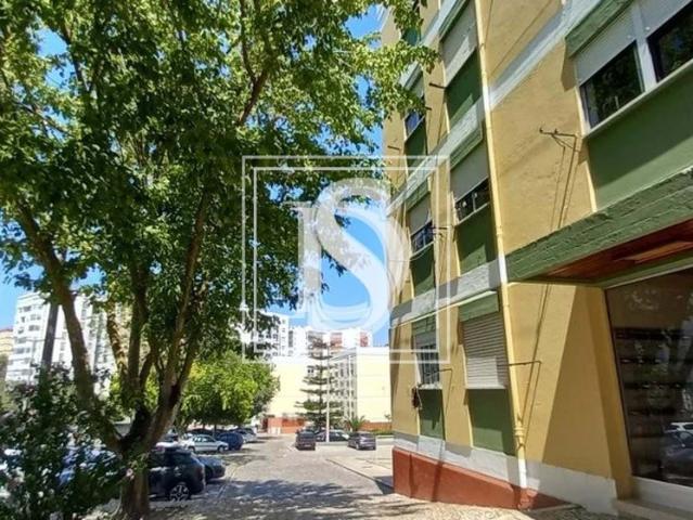 Apartamento T1 em Corroios