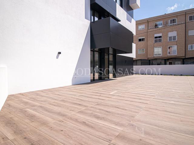 Apartamento T1 em Edifício de Prestigio, r/chão