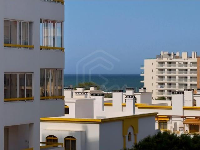 Apartamento T1 em exclusivo, a 5 minutos da praia de Quarteira, Algarve