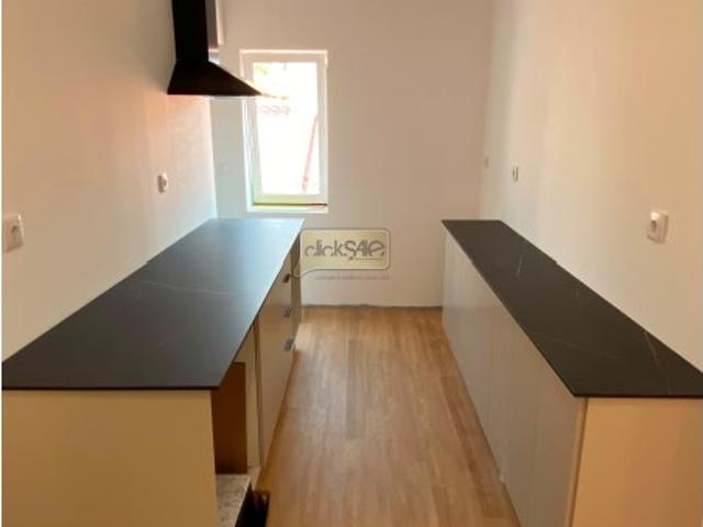 Apartamento T1 em fase de remodelação São Vicente, Lisboa ideal para investimento ou primeira habitação