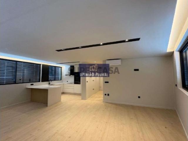 Apartamento T1 Premium com Varanda e Três Frentes no BISMARK