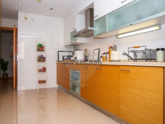Apartamento T1 em Lumiar