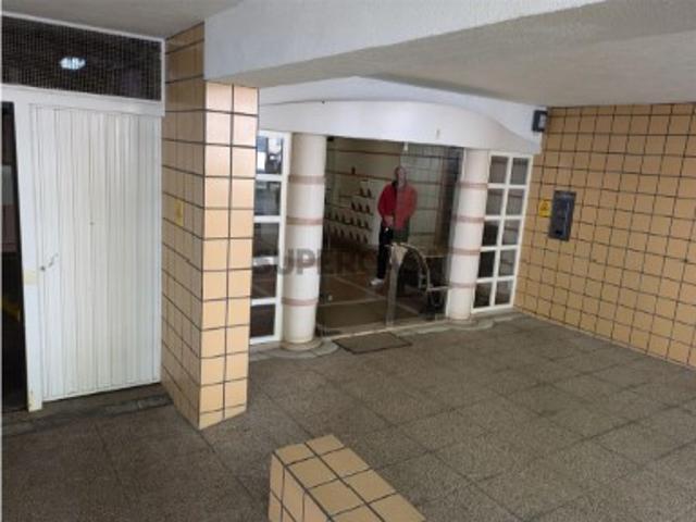 Apartamento T1 em Lumiar