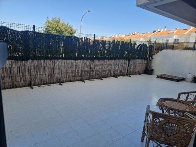 Apartamento T1 em Mina de Água