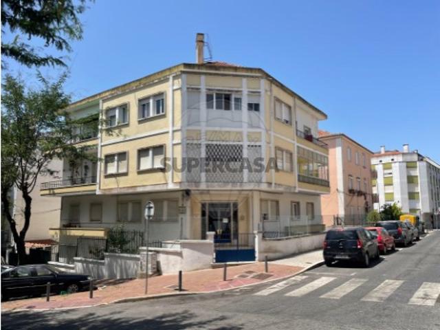 Apartamento T1 em Mina de Água