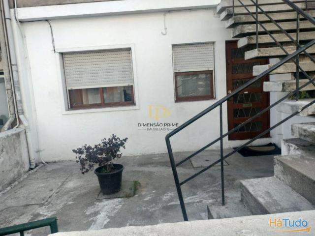 Apartamento T1 em Oliveira do Douro Investimento | 26084099007
