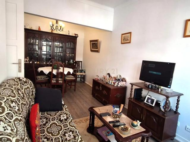 Apartamento T1 em Queluz, Sintra Oportunidade Única! ACEITA PERMUTA