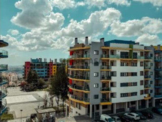 Apartamento T1 em Ramada e Caneças