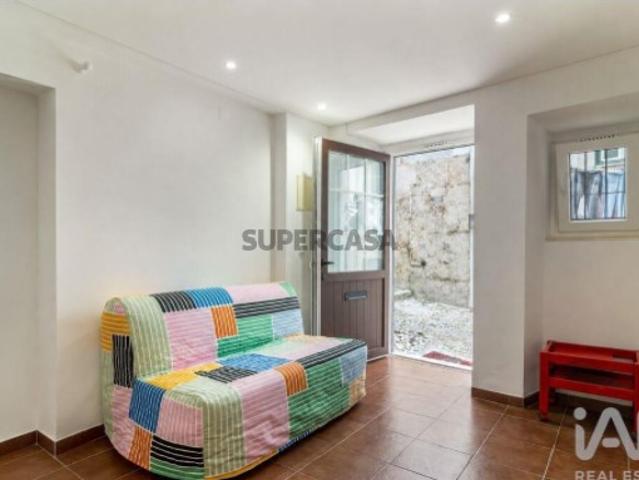 Apartamento T1 em Santa Maria Maior