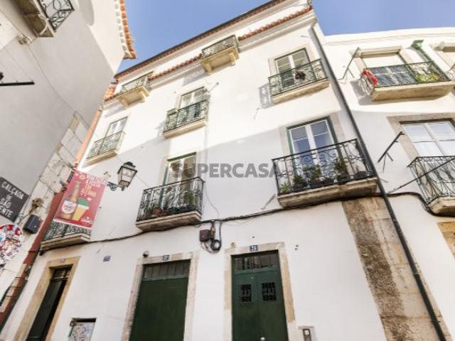 Apartamento T1 em Santa Maria Maior