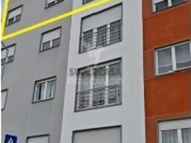 Apartamento T1 em Sé e São Lourenço