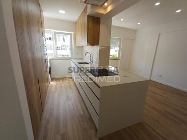 Apartamento T1 em Seixal