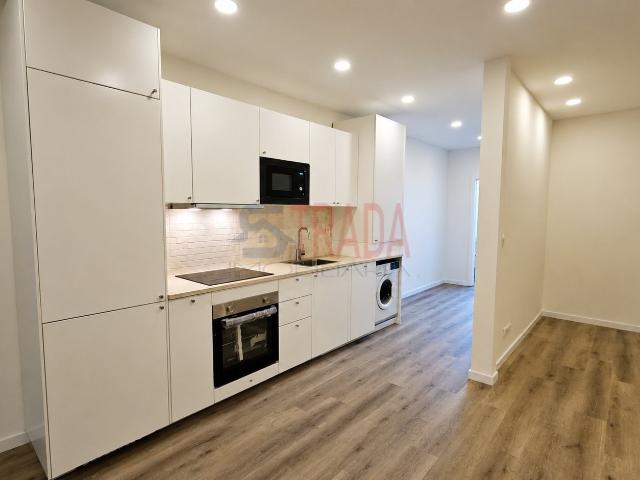 Apartamento T1 + Escritório em São Vicente, Braga – Totalmente Remodelado