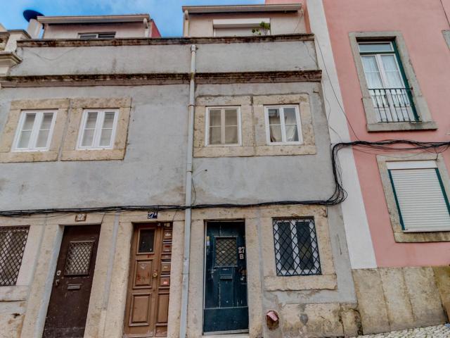 Apartamento T1, excelente localização, na Estrela