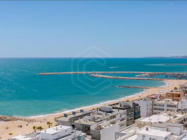 Apartamento T1 Exclusivo, a 100 metros da praia, com Vista Mar em Quarteira, Algarve