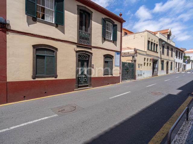 Apartamento T1, fração E, Situado em pleno Coração do Funchal