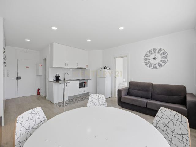 Apartamento T1 junto a rotunda da Boavista