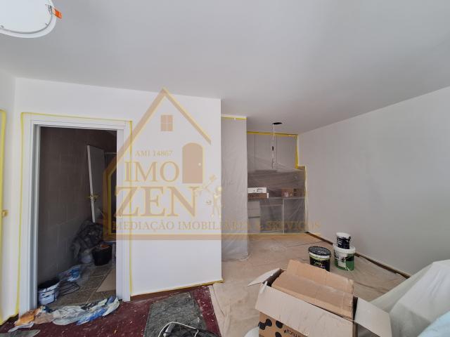 Apartamento T1 localizado em Alfeizerão