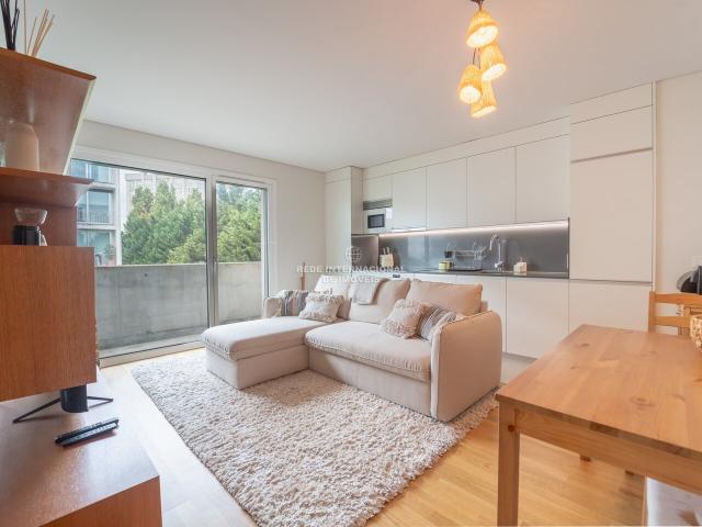 Apartamento T1 mobilado, com varanda na Foz do Douro