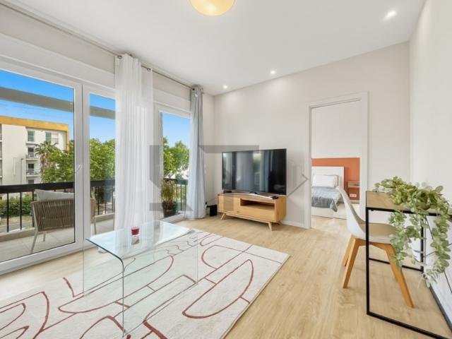 Apartamento T1 Mobilado com Varanda para Arrendamento no Centro de Cascais