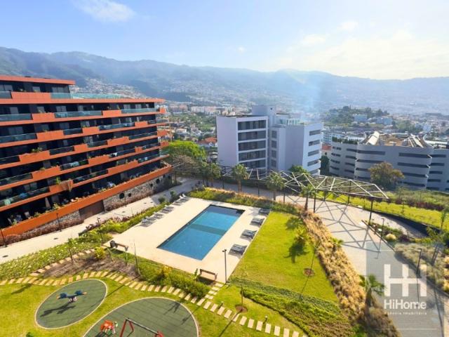 Apartamento T1 mobilado com vista mar em condomínio com piscina