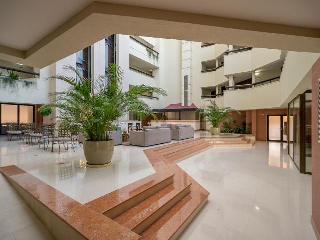 Apartamento T1 mobilado e com vista mar deslumbrante na Guia em Cascais