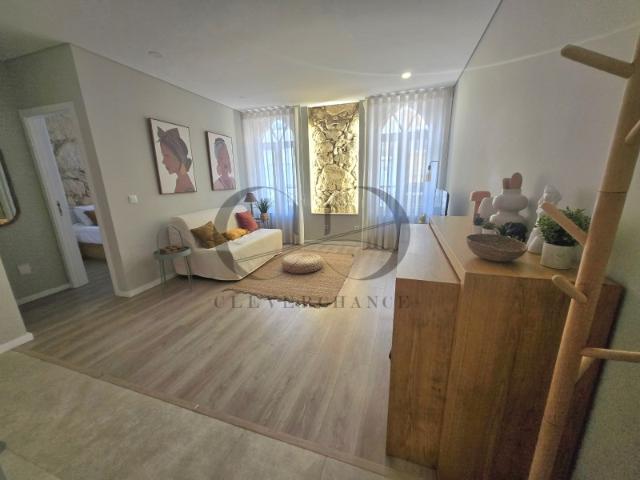 Apartamento T1 mobilado e equipado, pronto a habitar na zona histórica de V.N. Gaia