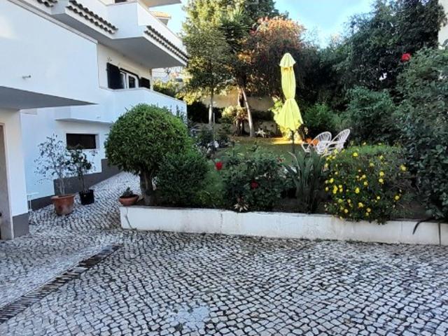Apartamento T1 Mobilado | Garagem | Monte Estoril