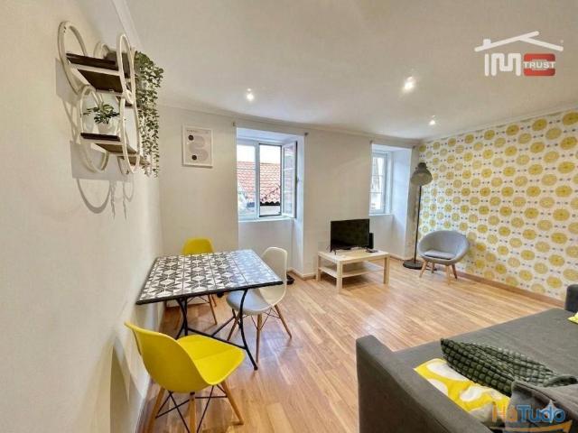 Apartamento T1 Mobilado no Chiado | Excelente Investimento em Lisboa | 26054087133