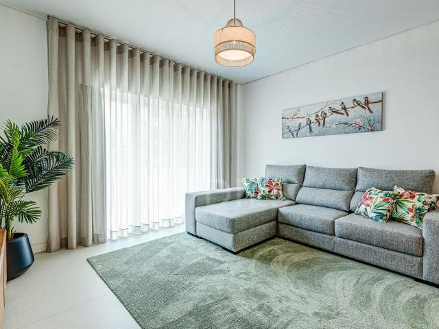 Apartamento T1, mobilado próximo ao Inst. Sup. Técnico