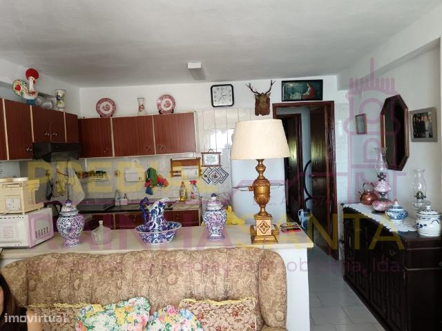 Apartamento T1 na Zona de Santa Clara