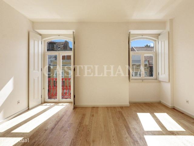 Apartamento T1 na Baia do Seixal com vista rio
