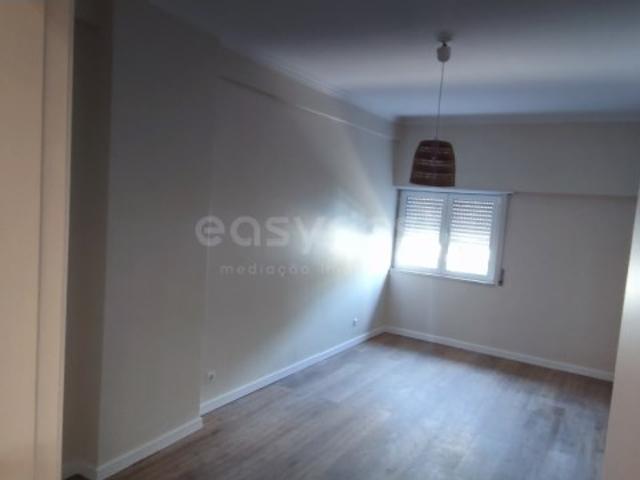 Apartamento T1 nas Laranjeiras