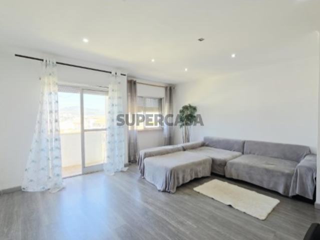 Apartamento T1 no Bairro Santos Nicolau em Setúbal