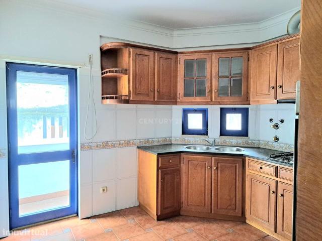 Apartamento T1 no Barreiro com Logradouro