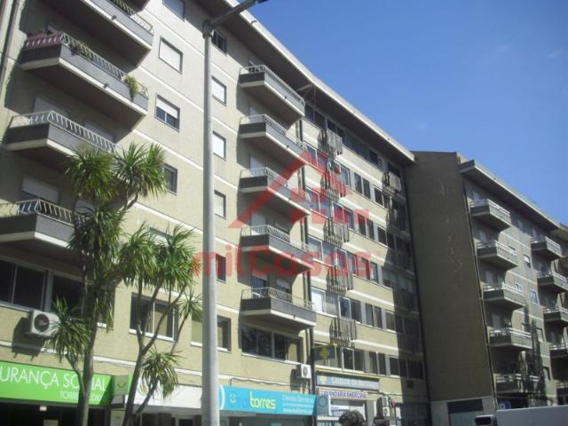 Apartamento T1 no centro de Torres Vedras para arrendamento