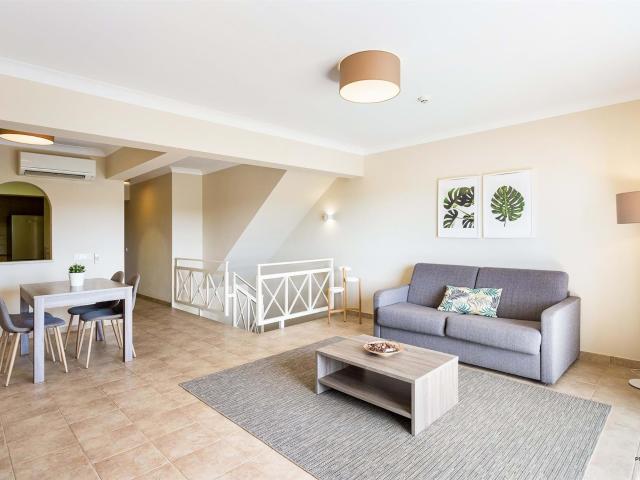 Apartamento T1 no Empreendimento Pestana Gramacho Residences. 105m² Lagoa e Carvoeiro