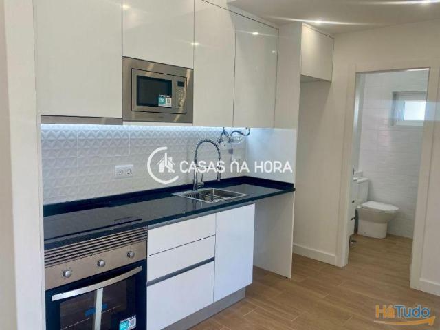 Apartamento T1 no Laranjeiro Remodelado | 26084099360