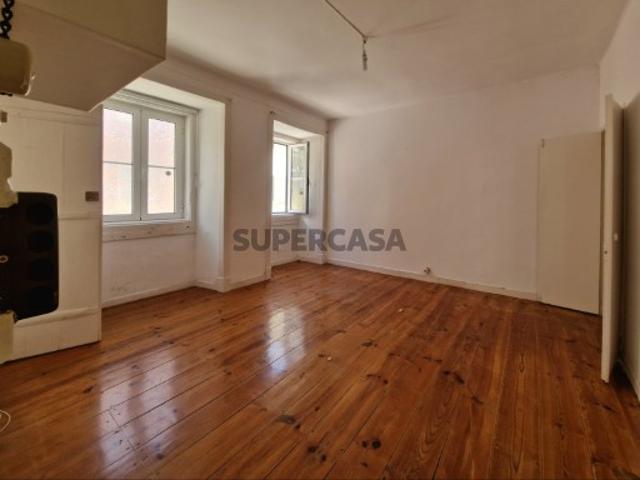 Apartamento T1 no Príncipe Real para reabilitar a seu gosto