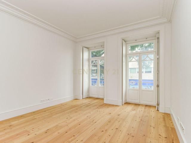 Apartamento T1 novo Avenidas Novas