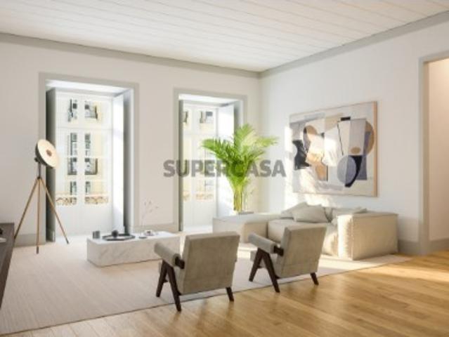 Apartamento T1 novo à beira do Chiado em Lisboa!