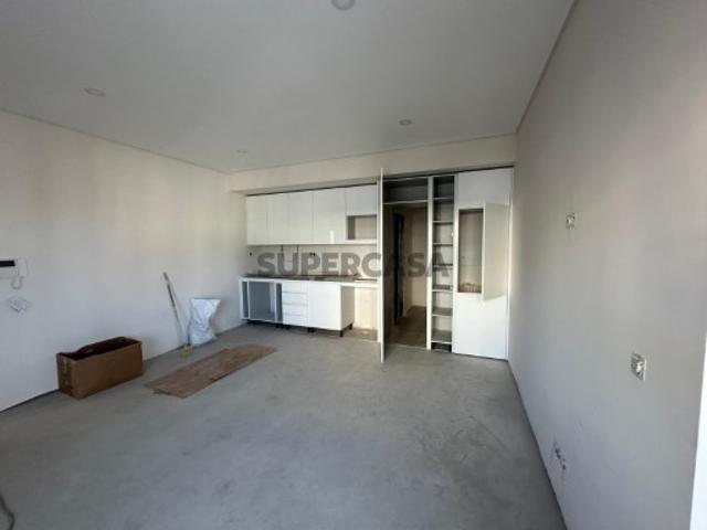 Apartamento T1 NOVO Casal de Cambra