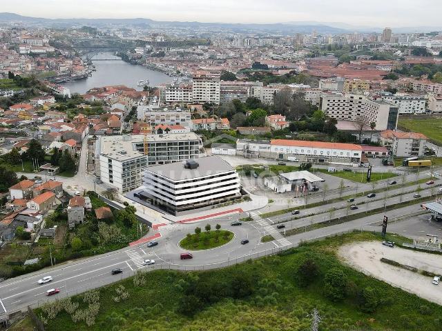 Apartamento T1 Novo Último Piso c/ Lugar de Garagem em Santa Marinha VL8