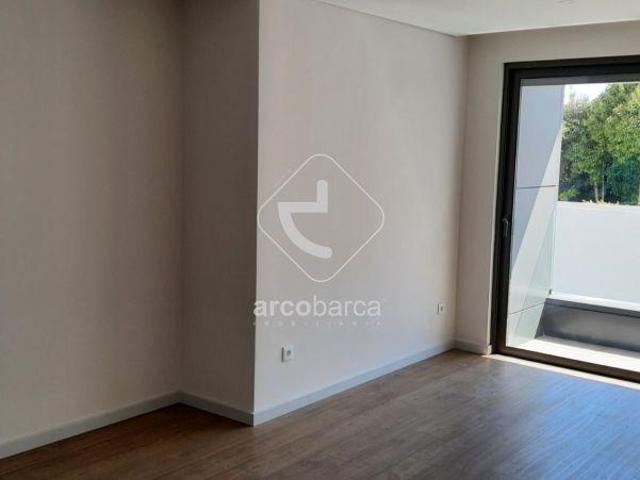 Apartamento T1 Novo | 25063544243