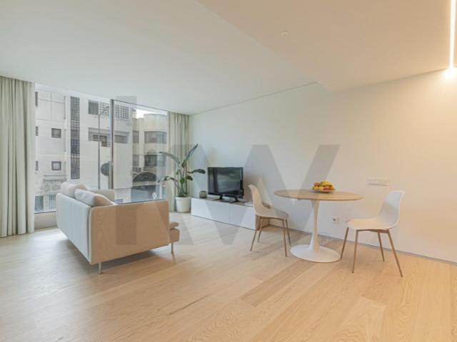 Apartamento T1 para Arrendamento no Areeiro, Lisboa, Mobilado com Parqueamento e Segurança 24H
