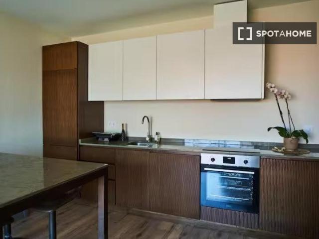 Apartamento T1 para arrendar em Almada, Lisboa