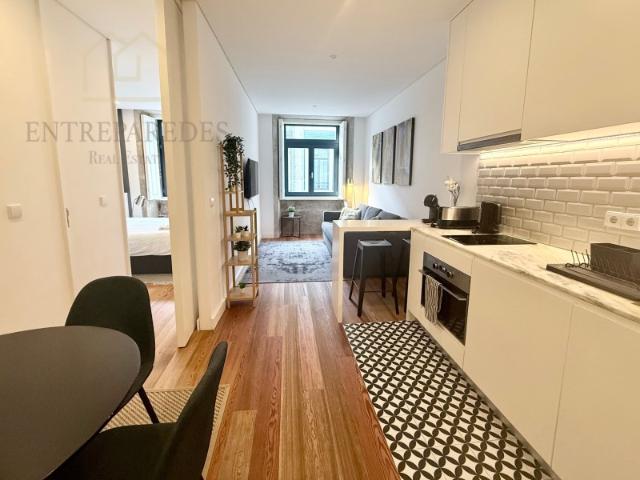 INVESTIDORES Apartamento T1 para comprar na Rua do Almada, Porto