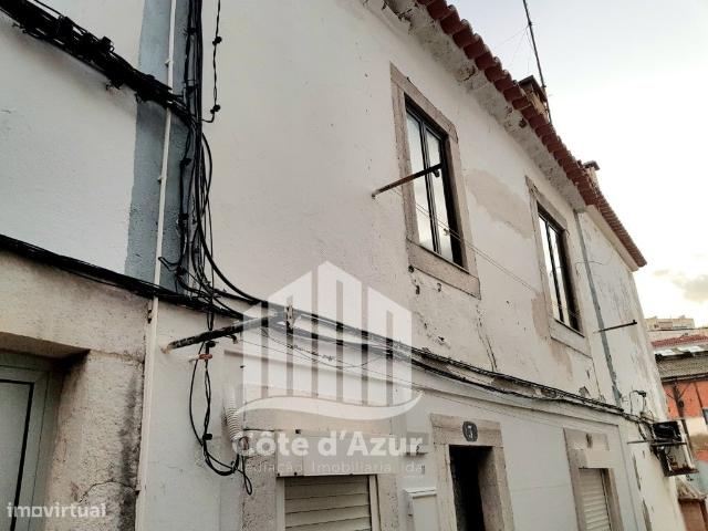 Apartamento T1 para remodelao total