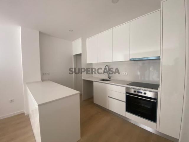 Apartamento T1 totalmente remodelado, mobilado e equipado na PRAIA DA BARRA